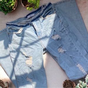 Super cute low waist jeanssss💙✨